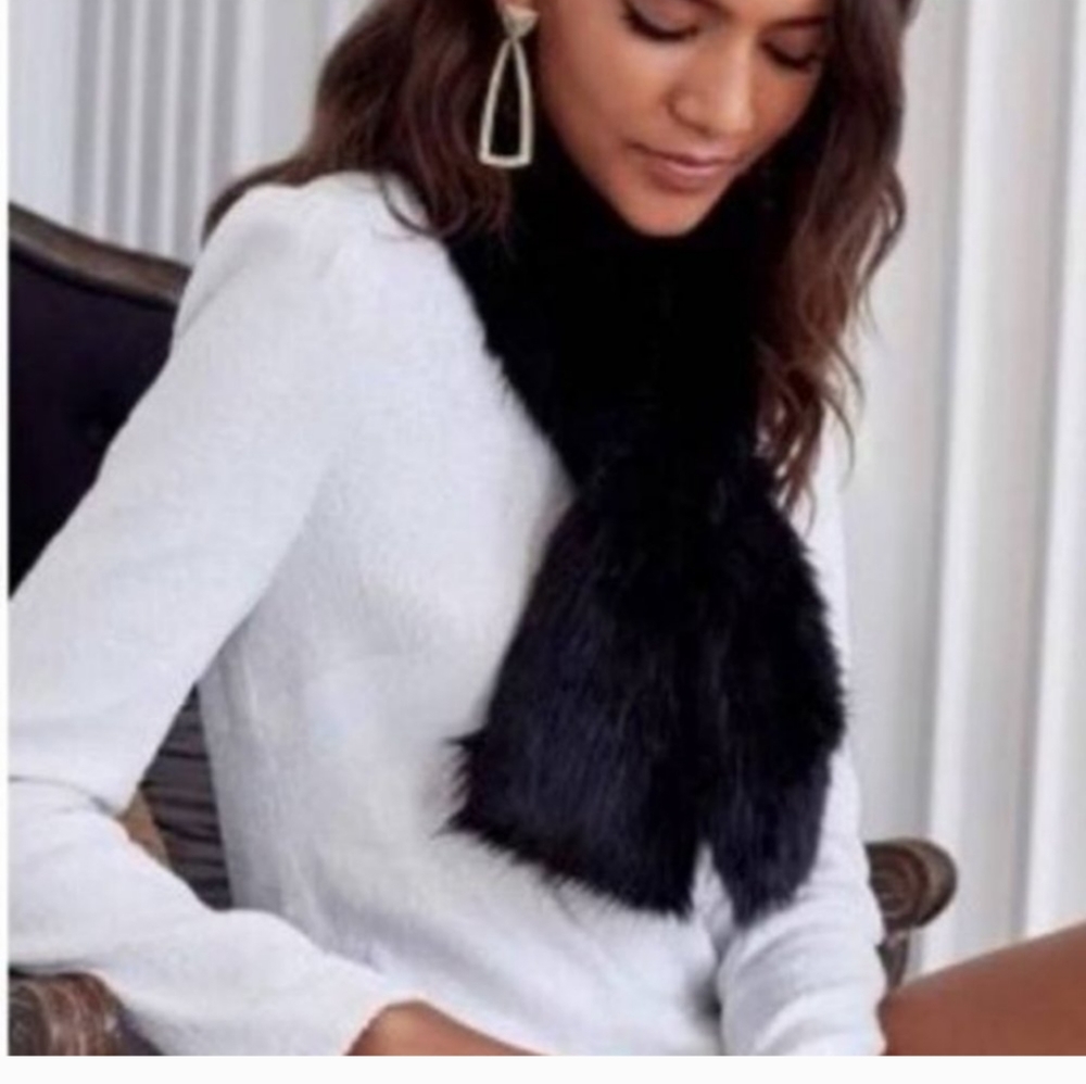 Unreal fur faux fur scarf